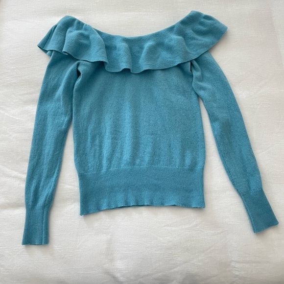 Sara Campbell Off the Shoulder Ruffle Neck 100% Cashmere Blue Sweater, Small - Picture 3 of 4